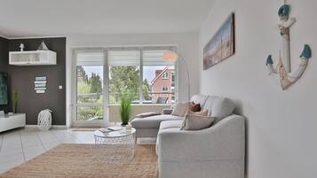 Fernseher, Stereoanlage