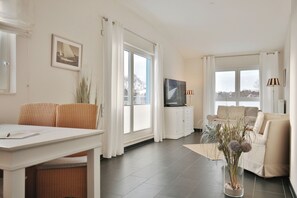 Tv, dvd-spelare och en stereo