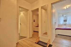 2 Schlafzimmer, Bügeleisen/Bügelbrett, Reisekinderbett, kostenloses WLAN