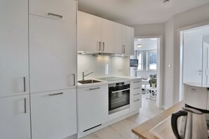 Kühlschrank, Ofen, Herdplatte, Geschirrspüler