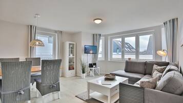 Fernseher, Stereoanlage