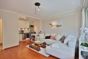 Fernseher, Stereoanlage