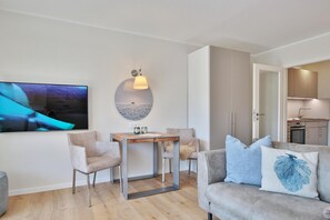 Fernseher, Stereoanlage