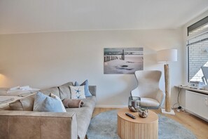 TV, stereo - Strandstudio Appartement 12 in der Villa Idyll (Timmendorfer Strand)