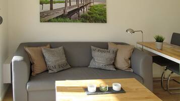 Fernseher, DVD-Player, Stereoanlage