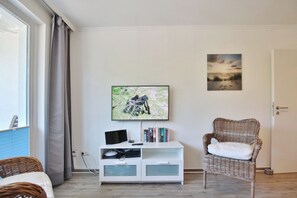 تلفزيون، مشغل دي في دي، ستيريو