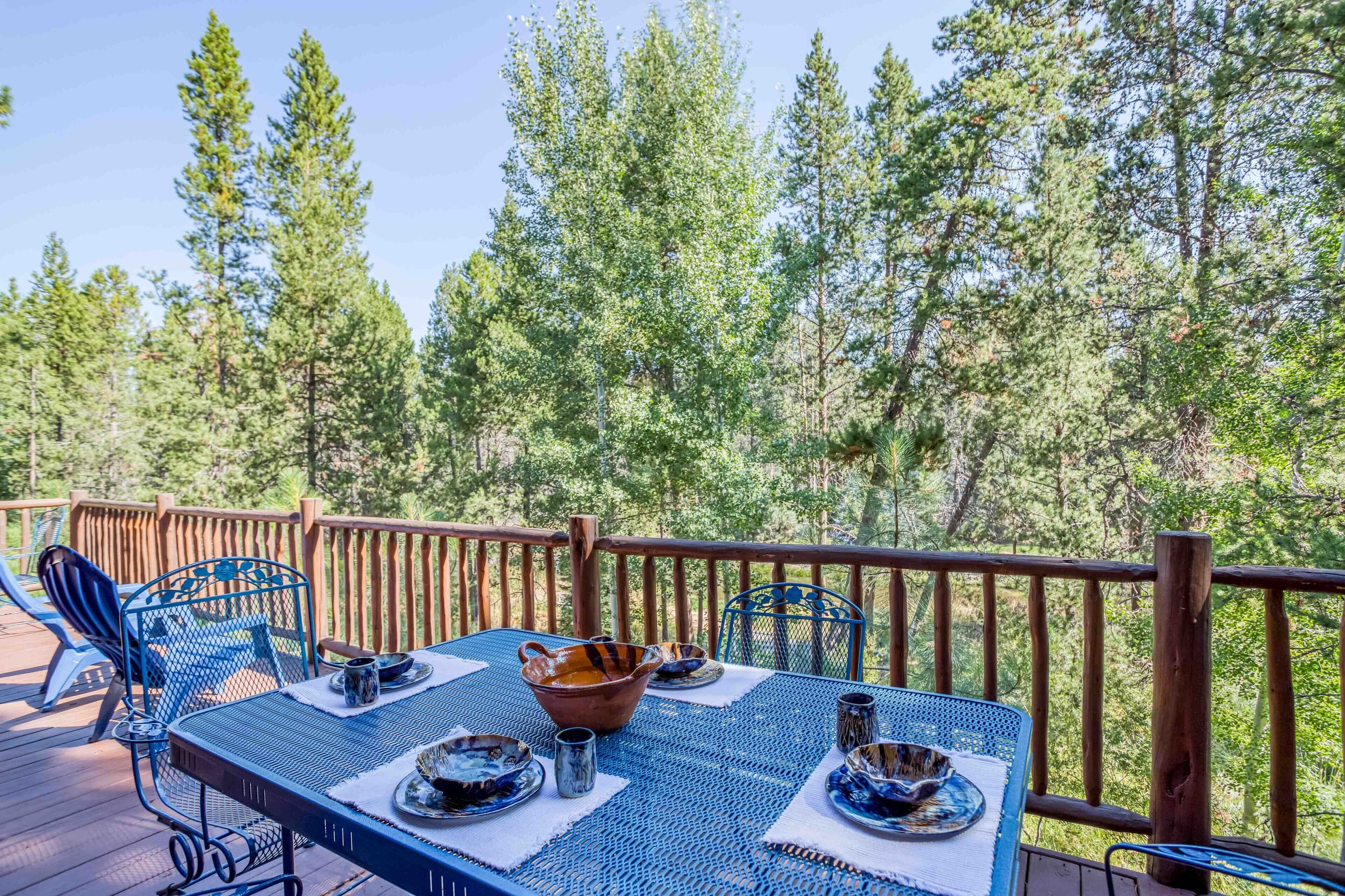 Stellar Cabins-2 Cabins*Near Rive*Hot Tub*Dogs OK