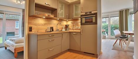 Kühlschrank, Ofen, Herdplatte, Geschirrspüler