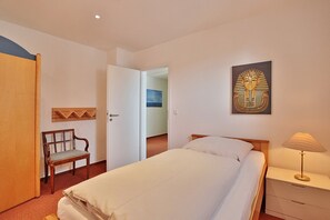 4 Schlafzimmer, Bügeleisen/Bügelbrett, kostenloses WLAN
