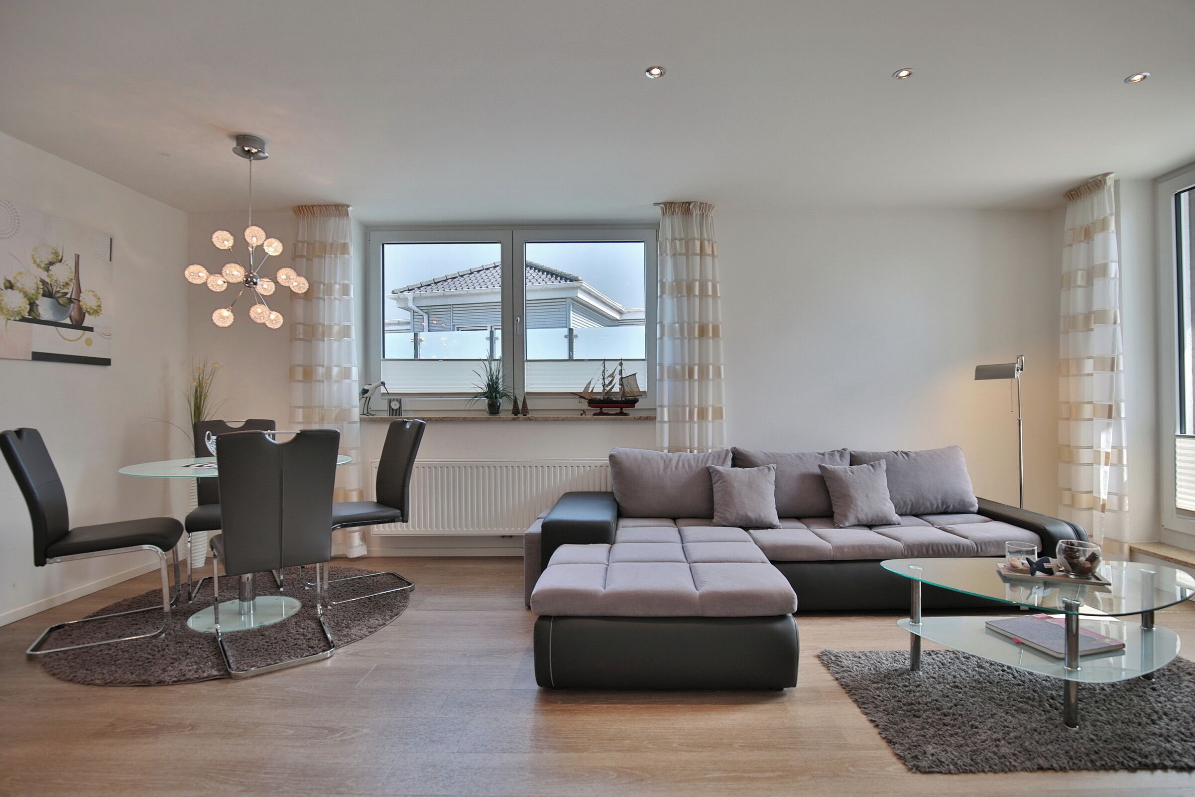 Fernseher, DVD-Player, Stereoanlage