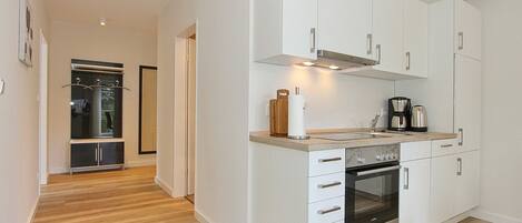 Kühlschrank, Ofen, Herdplatte, Geschirrspüler