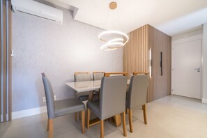 Apartment | Dining room - 884 - Aluguel apartamento 3 quartos  (Bombinhas)