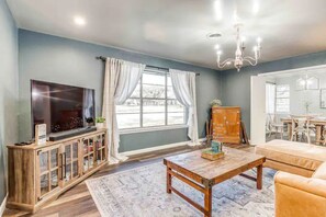 Smart TV, DVD player, table tennis, books