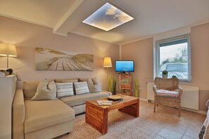 Fernseher, DVD-Player, Stereoanlage