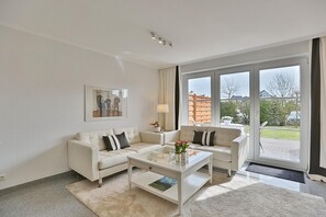 TV, DVD player, stereo - Am Elchgrund Im Brook 9 Appartement 2 (Timmendorfer Strand)