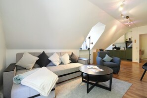 Fernseher, Stereoanlage