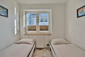2 Schlafzimmer, Bügeleisen/Bügelbrett, kostenloses WLAN