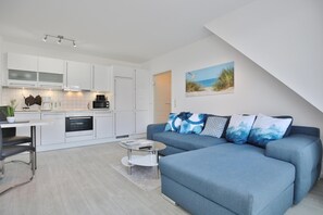 Unclassified image, 5 of 16, button