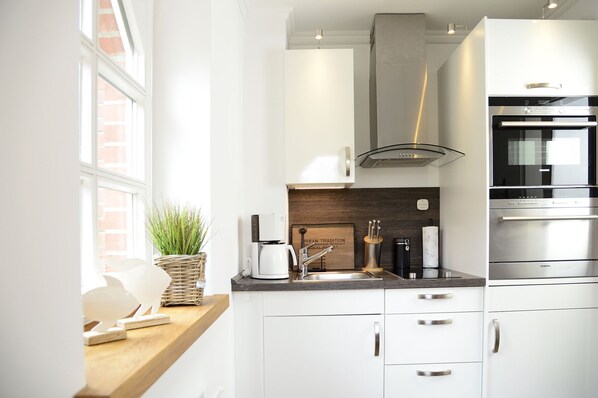 Fridge, oven, stovetop, dishwasher - Am Rosenhain Appartement 3 Hygge (Timmendorfer Strand)