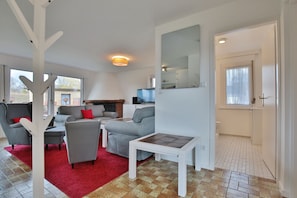 Fernseher, Stereoanlage