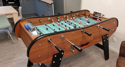 House with friends/colleagues - BBQ - Netflix -2 to 9 people (table soccer 50 cts)