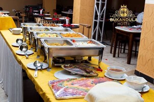 Daily English breakfast for a fee