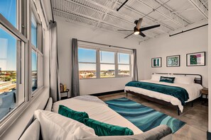 2 chambres, fer et planche à repasser, Wi-Fi gratuit, draps fournis