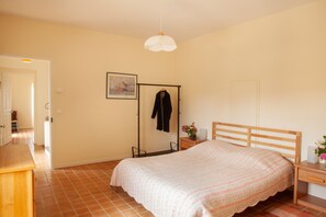 4 Schlafzimmer, Bügeleisen/Bügelbrett, Reisekinderbett, kostenloses WLAN