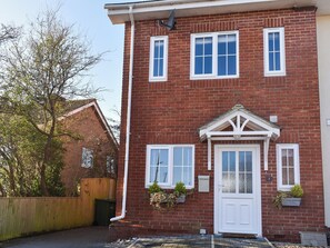 Exterior - 3 bedroom accommodation in St Helens, near Ryde (St Helens, near Ryde)