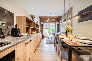 Réfrigérateur, micro-ondes, four, lave-vaisselle