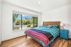 3 bedrooms, iron/ironing board, WiFi