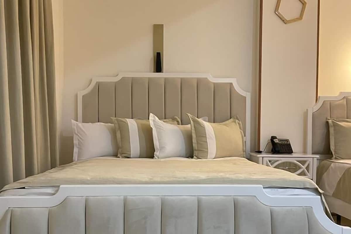 Standard Double or Twin Room, 1 Bedroom | In-room safe, desk, soundproofing, free WiFi