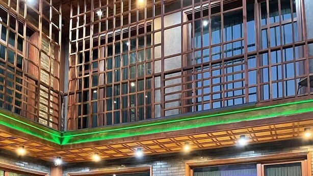 Ảnh chưa phân loại, 1 trong số 12 ảnh, nút