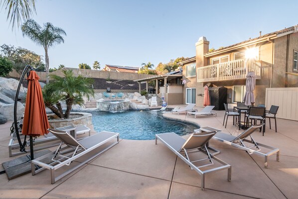 Piscine extérieure, piscine chauffée