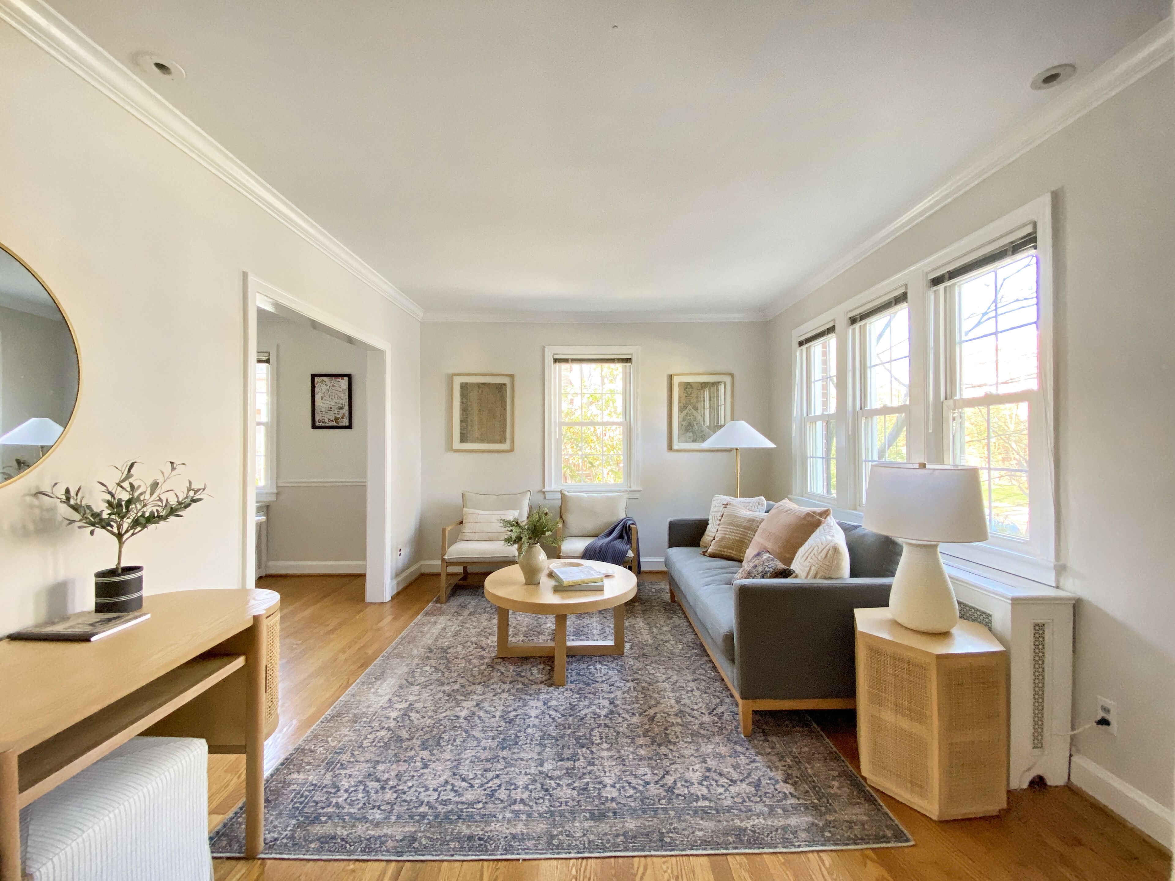 Walk to King St Metro (Townhome)