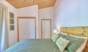 5 quartos, ferros/tábuas de passar roupa, Wi-Fi, roupa de cama