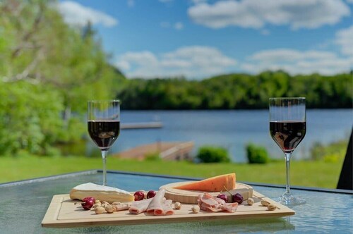 Au bord du St-Maurice, Spa & Private Dockm ski