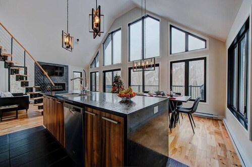 Le Grizzly • Ski Getaway • Spa • Pool Table