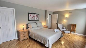 4 habitaciones, tabla de planchar con plancha, wifi y ropa de cama