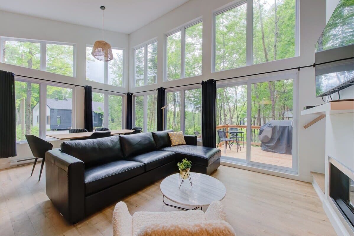 TV, fireplace, offices