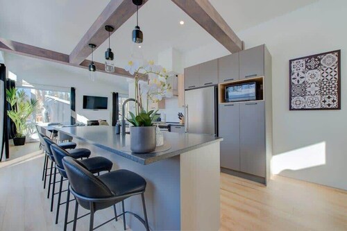 Bleu Soleil | Nature, Comfort & Pet-Friendly