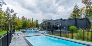 Pool - Bleu Soleil | Nature, Comfort & Pet-Friendly (Pont-Rouge)