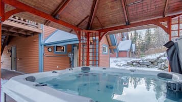 Bañera de hidromasaje exterior