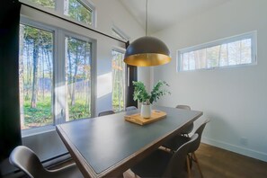 Dining - La Bonita, Pet-Friendly near Québec (Pont-Rouge)