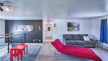 Smart TV, fireplace, video games, books