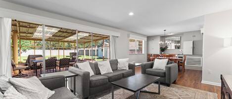 TV connectée, table de tennis de table