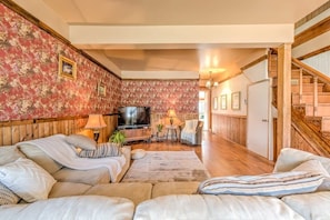 TV - Gingo Shack - Private Spa & Lake View (Saint-Ferdinand)