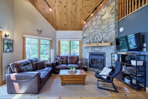 TV, fireplace, books, offices