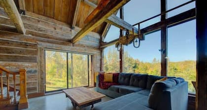 Chalet Ancestral - Old-World Charm by Lake