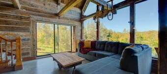 Chalet Ancestral - Old-World Charm by Lake